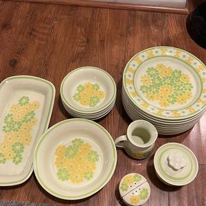 Vintage Franciscan dinnerware